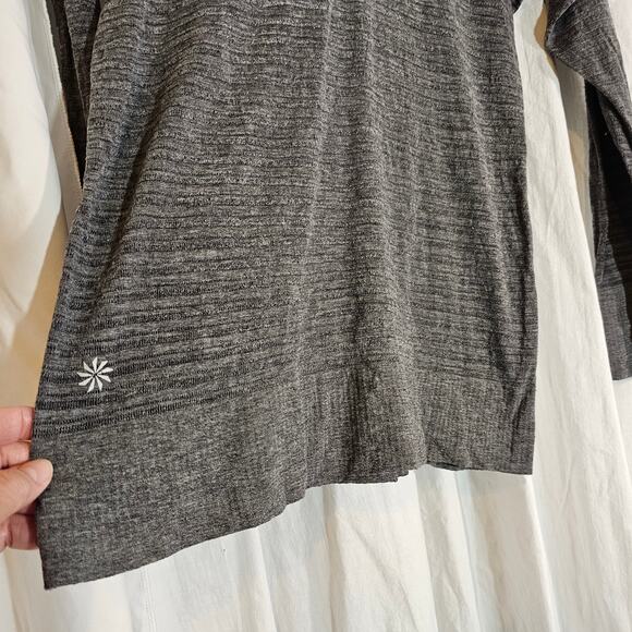 Athleta M base layer hoodie pullover gray thumb holes long sleeve super thin - Picture 5 of 10
